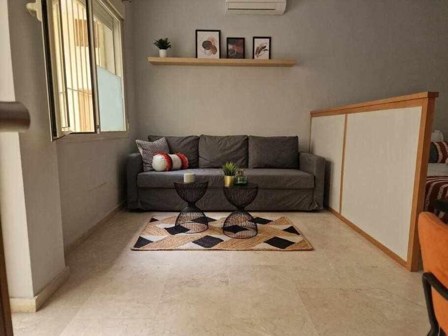 Isg Apartments Estudio En La Alameda Siviglia Esterno foto